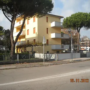 Amanda Trilocali 3*, Lido Adriano Itálie